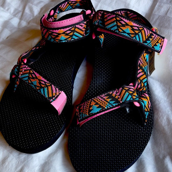 Teva sandals - Picture 1 of 2